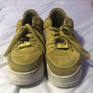Nike size 8 yellow/green platformed air force 1s